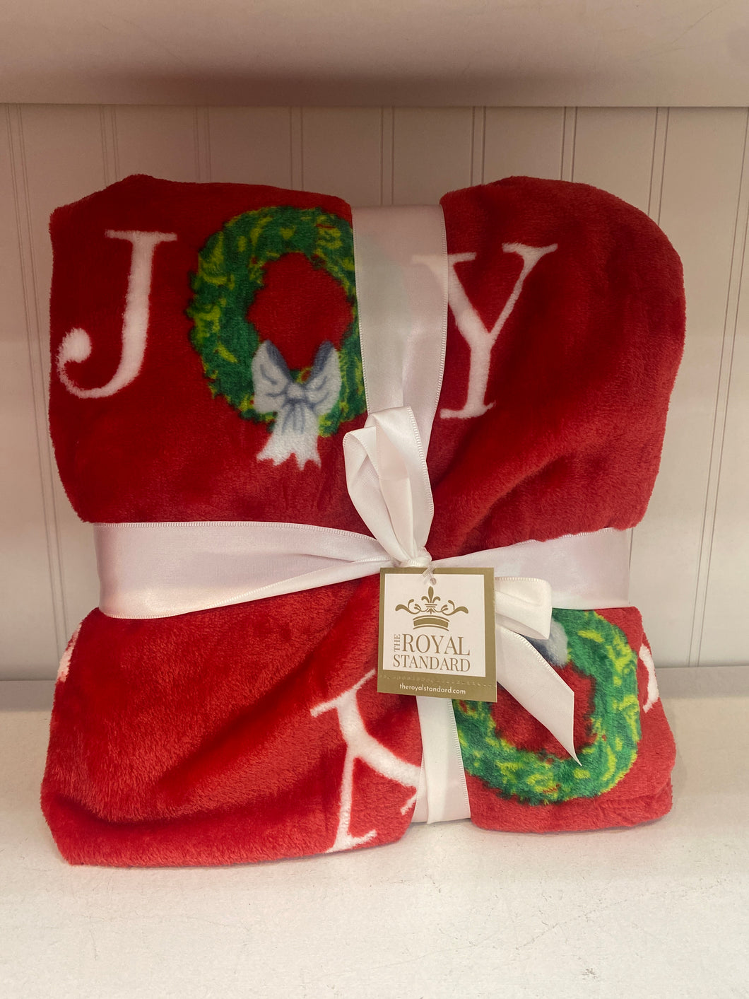 Grand Joy Wreath Throw